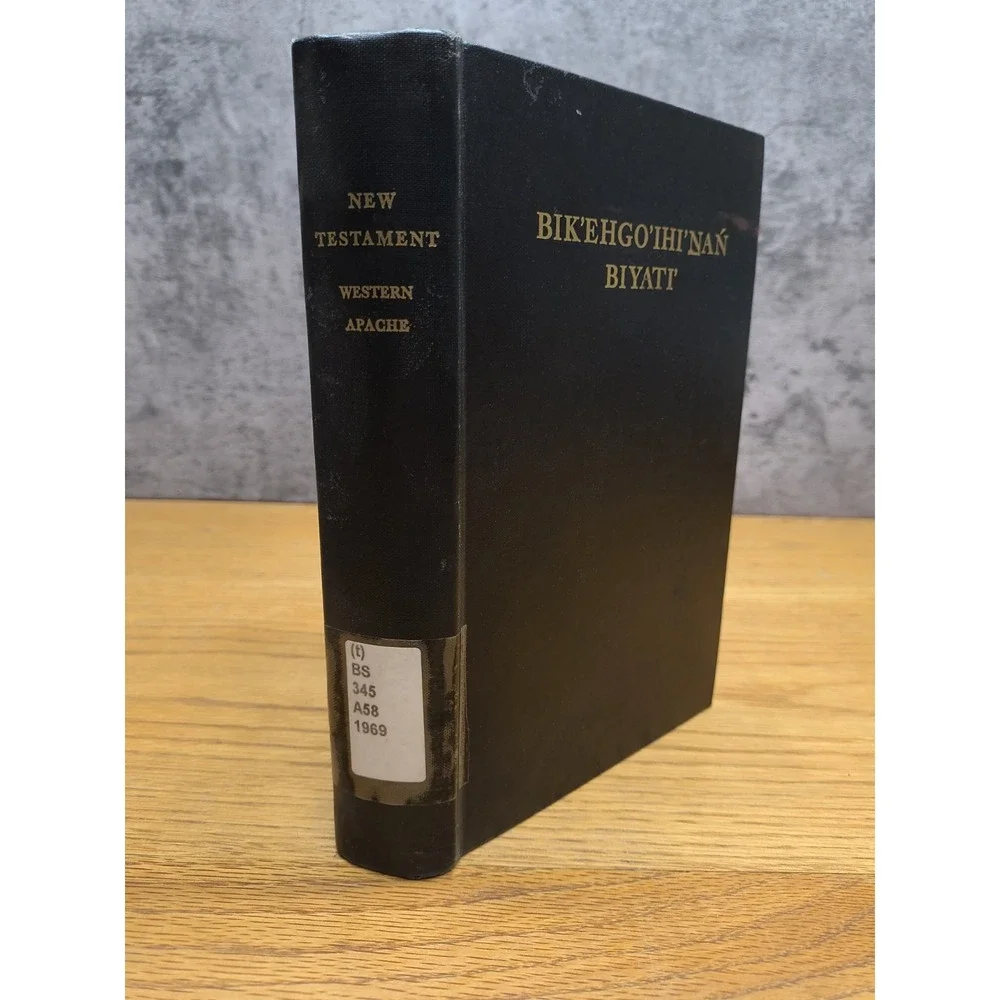 Western Apache and English New Testament Hardcover Vintage 1969 Lord and Saviour